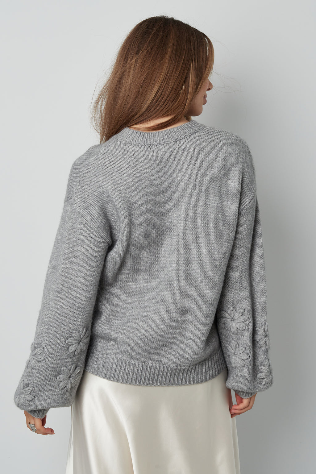 Gestrickter Wollmischungs Damen Oversized Pullover Blumen Applikation