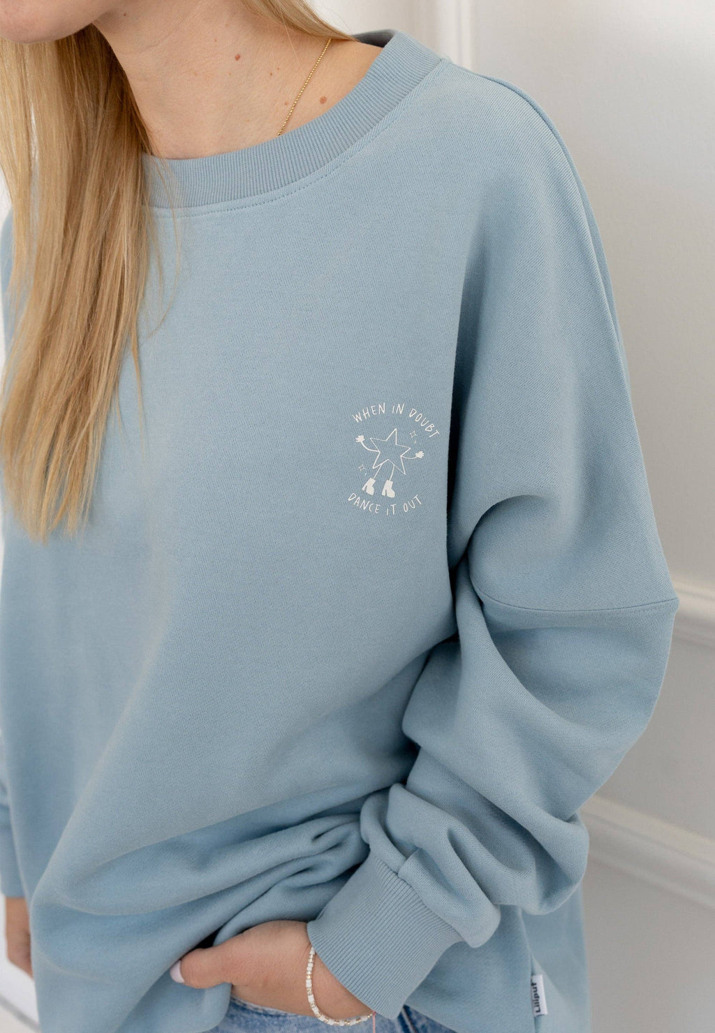 Sweatshirt No Sleep Club hellblau