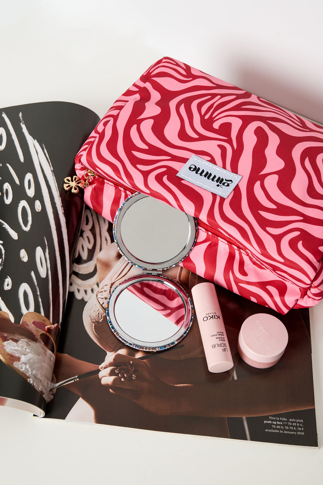 Makeup bag 